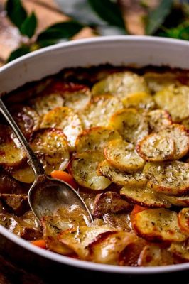  Lancashire Hotpot! Uma explosão de sabores ricos e reconfortantes em cada garfada!