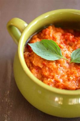  Pappa al Pomodoro: Uma Sinfonia de Sabores que Conquista o Paladar com sua Textura Aveludada e Aromas Envolventes!