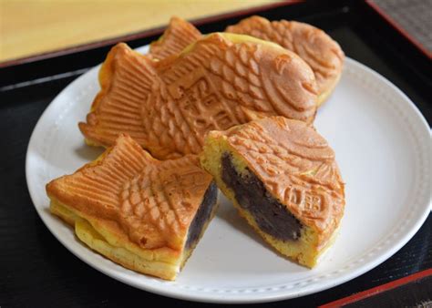  Taiyaki: Descubra o Encanto Quente e Crocante de um Peixe de Massa Doce